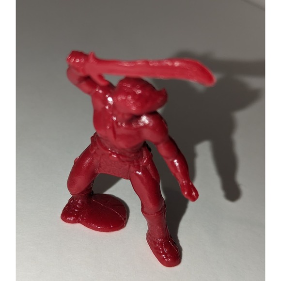 Lot Vintage Waxy Plastic Barbarian Army Men Figures Red Green Yellow Rare - Picture 6 of 15